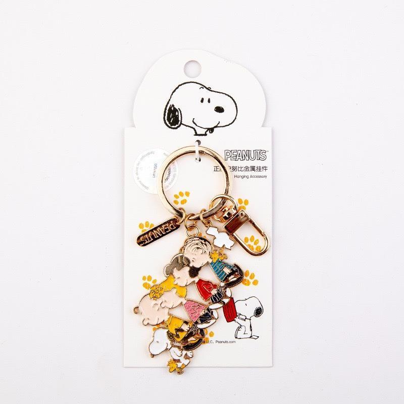 Snoopy Metal Keychain Cartoon  - огляд і ціна Phone Accessories From China
