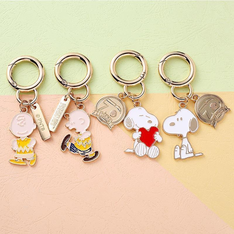 Snoopy Metal Keychain Cartoon  - огляд і ціна Phone Accessories From China