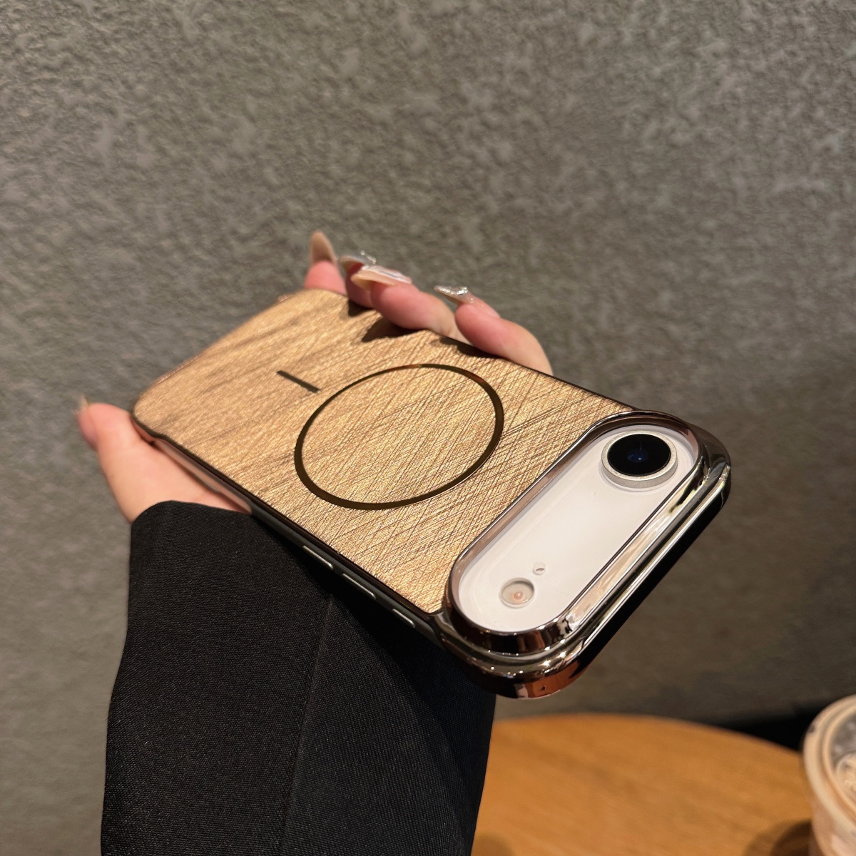 Electroplating Borderless Magn - огляд і ціна Magsafe Wireless Charger